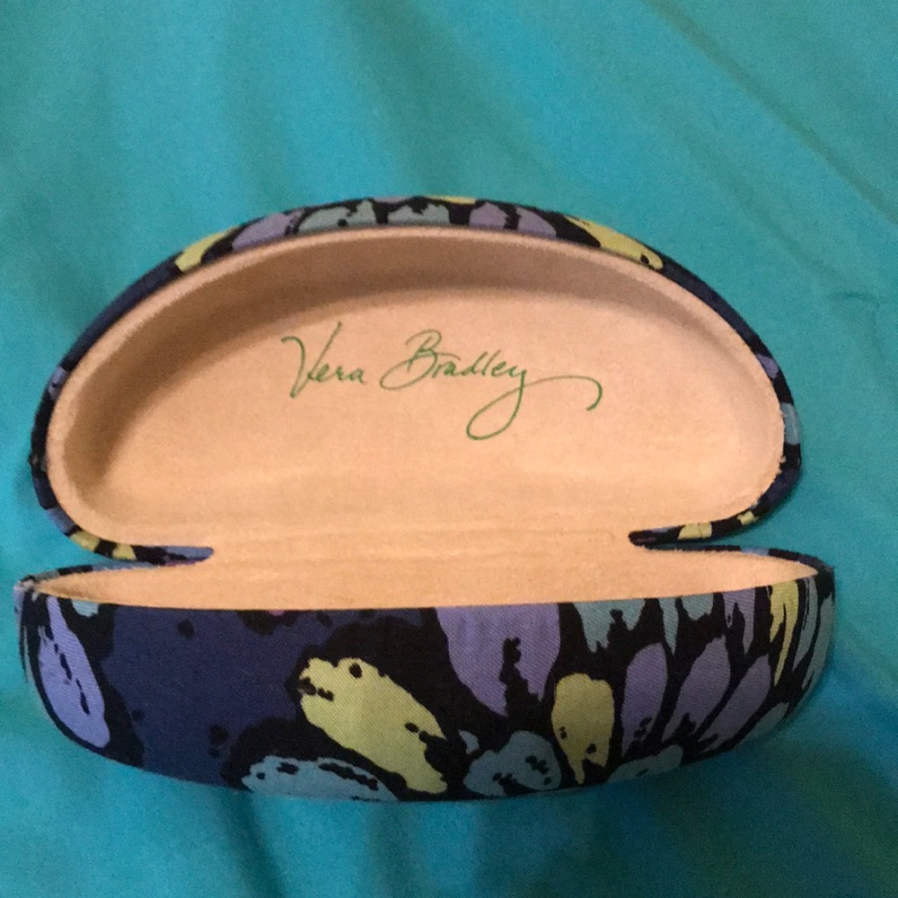 Vera Bradley: Clamshell sunglasses case-Indigo Pop